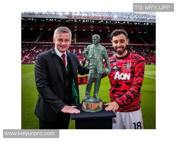 维姬洛佩兹谈欧冠失利称其他奖杯将激励球队奋发向前